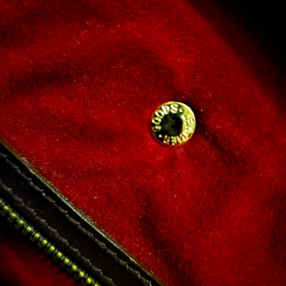 Maroon leather carry on travel bag - Picture 8 of 12